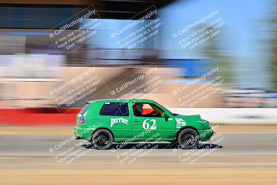 media/Sep-29-2024-24 Hours of Lemons (Sun) [[6a7c256ce3]]/StartFinish (245p-330p)/